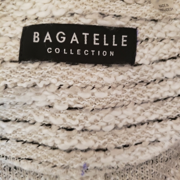 Bagatelle Collection Asymmetrical Side Zip Cropped Moto Blazer, Size Small - Picture 7 of 8